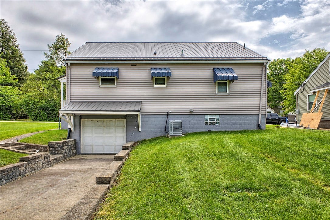 1108 Oak Street, Connellsville, PA 15425