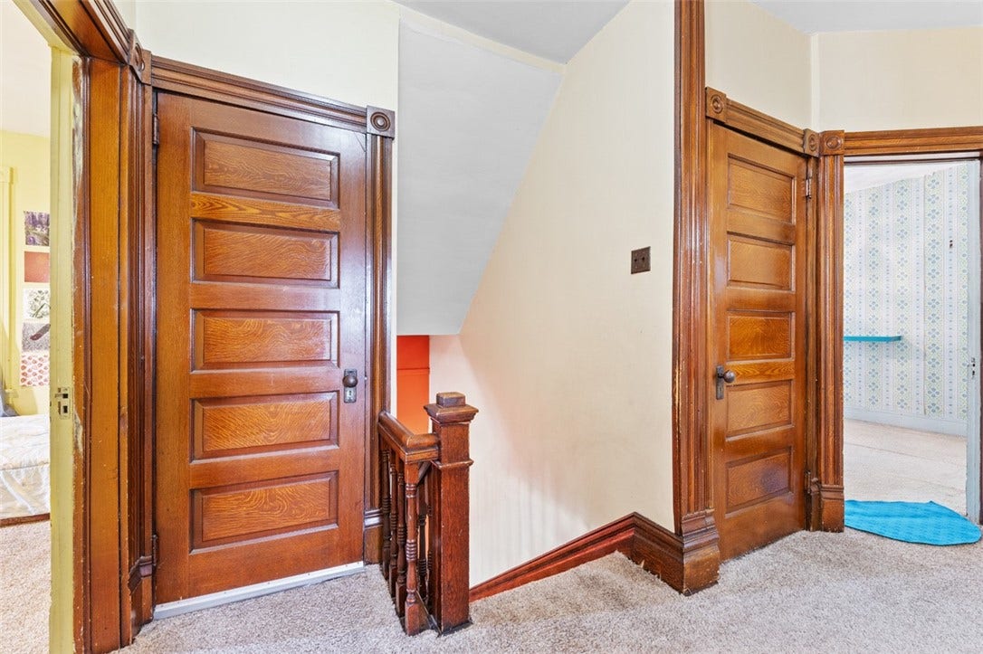 111 W Fayette St, Connellsville, PA 15425