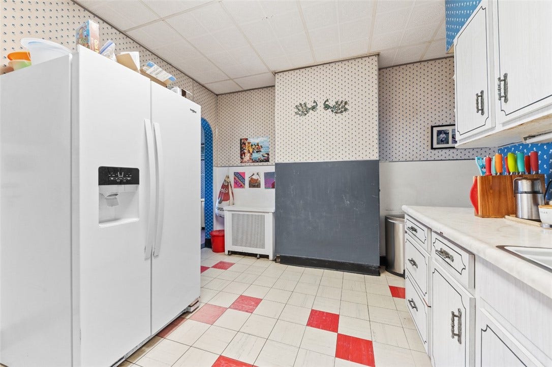 111 W Fayette St, Connellsville, PA 15425