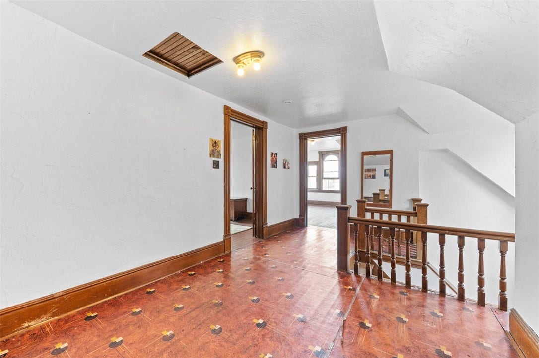 111 W Fayette St, Connellsville, PA 15425