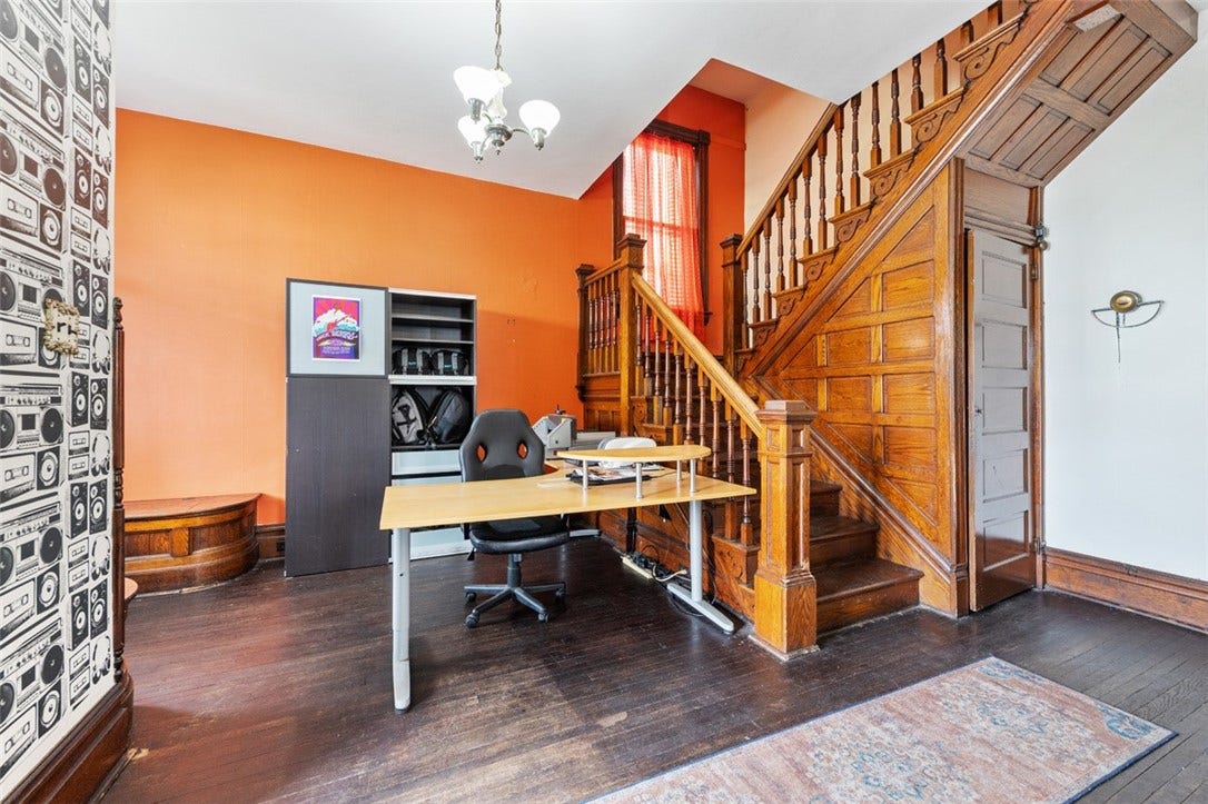 111 W Fayette St, Connellsville, PA 15425