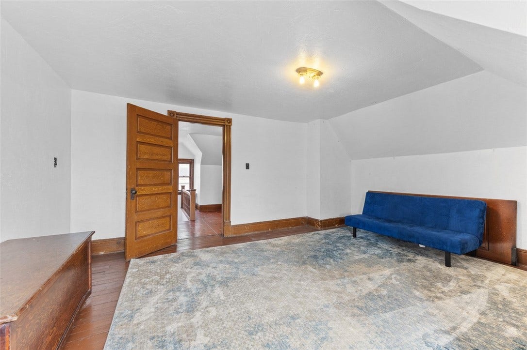 111 W Fayette St, Connellsville, PA 15425