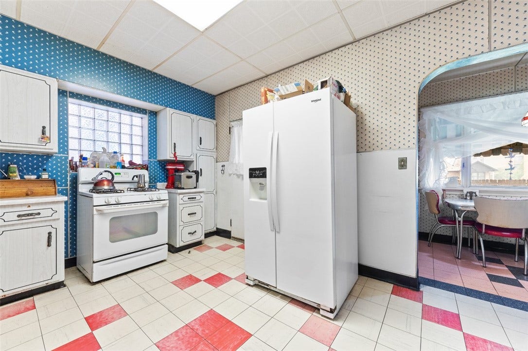 111 W Fayette St, Connellsville, PA 15425