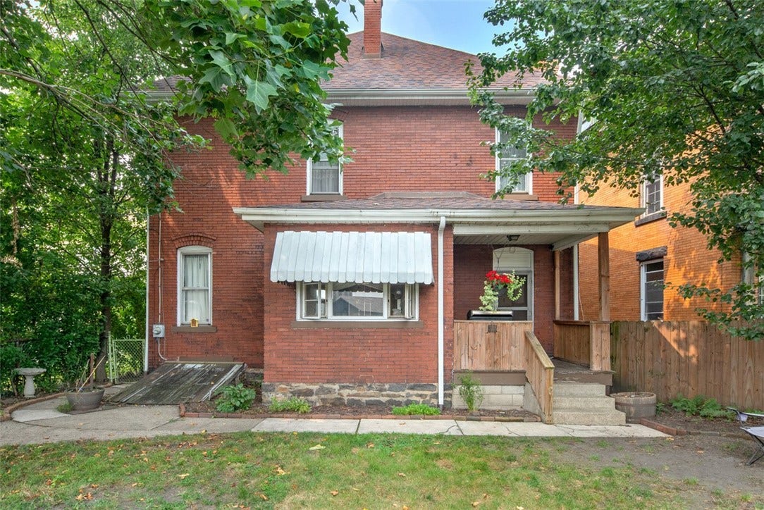 111 W Fayette St, Connellsville, PA 15425