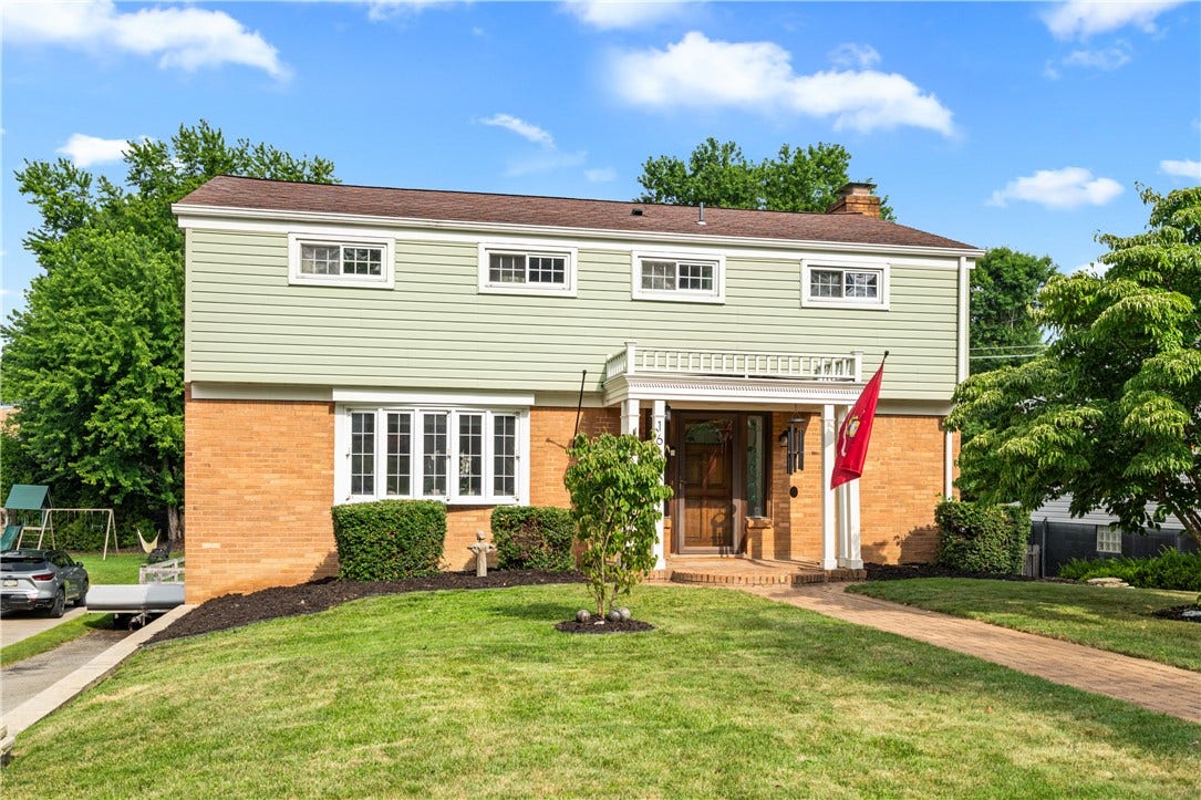 163 Spartan Dr, Bethel Park, PA 15102
