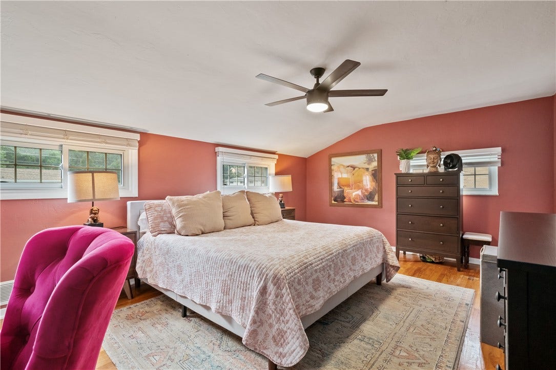 163 Spartan Dr, Bethel Park, PA 15102