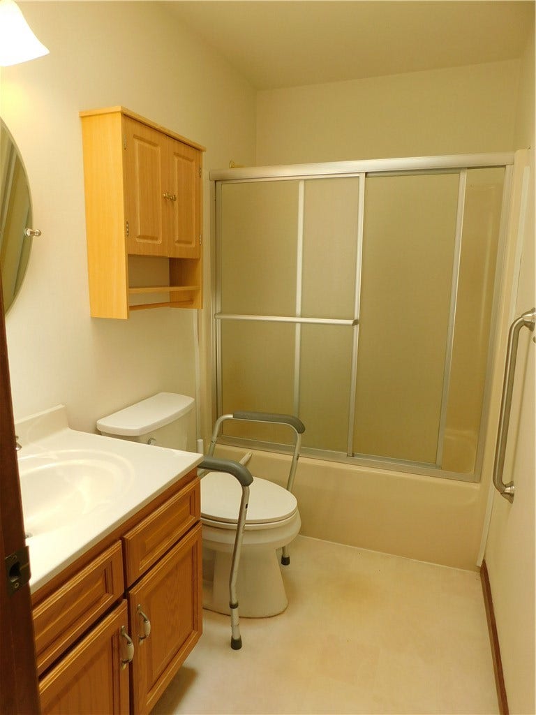 321 Meadowlark Dr, Uniontown, PA 15401