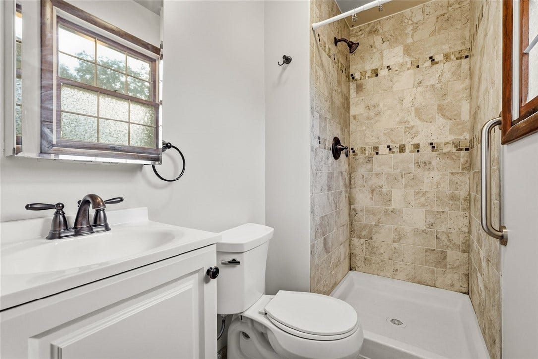 145 Karen Dr, Elizabeth, PA 15037