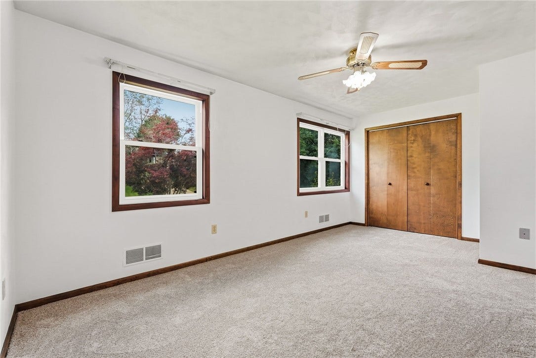 145 Karen Dr, Elizabeth, PA 15037