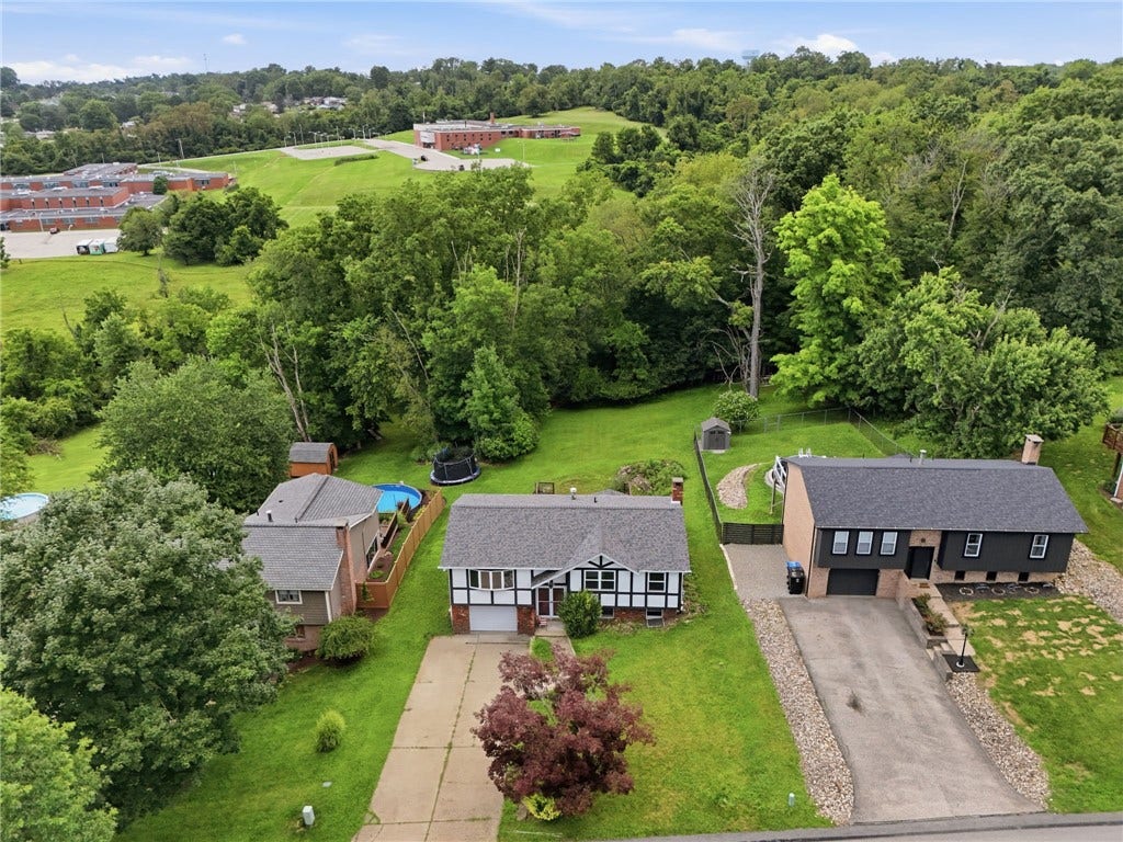 145 Karen Dr, Elizabeth, PA 15037
