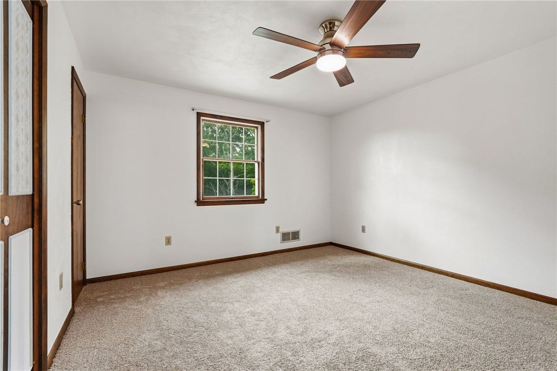 145 Karen Dr, Elizabeth, PA 15037