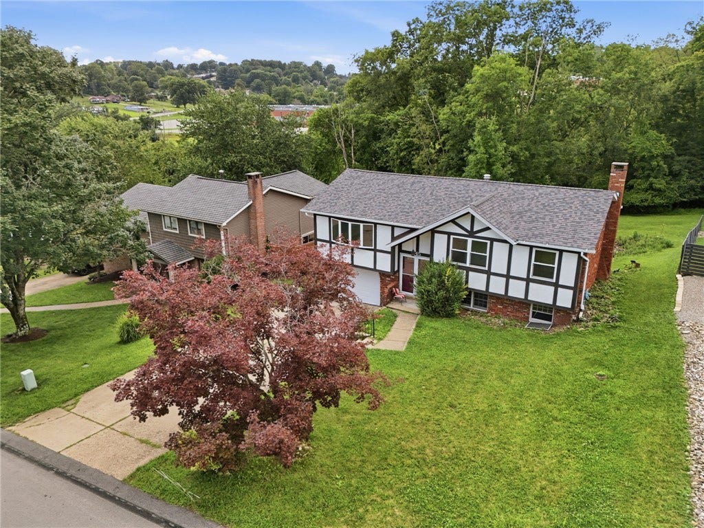 145 Karen Dr, Elizabeth, PA 15037