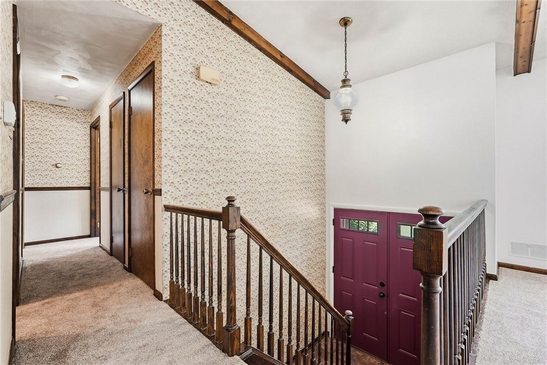 145 Karen Dr, Elizabeth, PA 15037