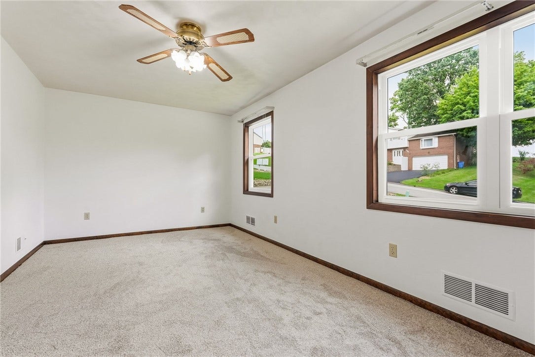 145 Karen Dr, Elizabeth, PA 15037