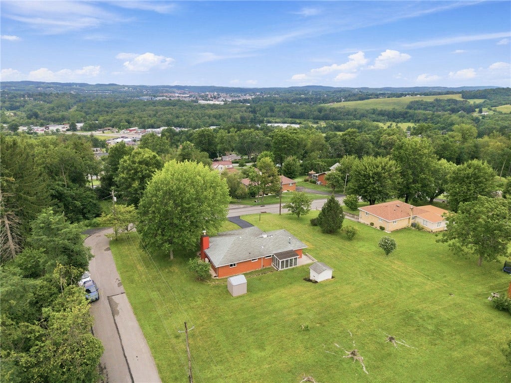 402 Pierce St, Latrobe, PA 15650