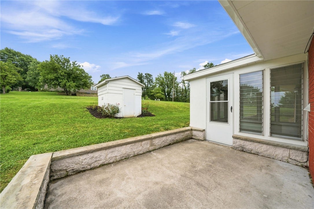 402 Pierce St, Latrobe, PA 15650