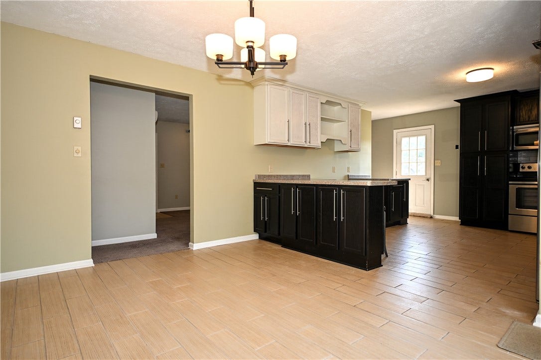 217 Vernon Ave, Belle Vernon, PA 15012