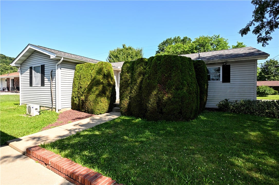 217 Vernon Ave, Belle Vernon, PA 15012