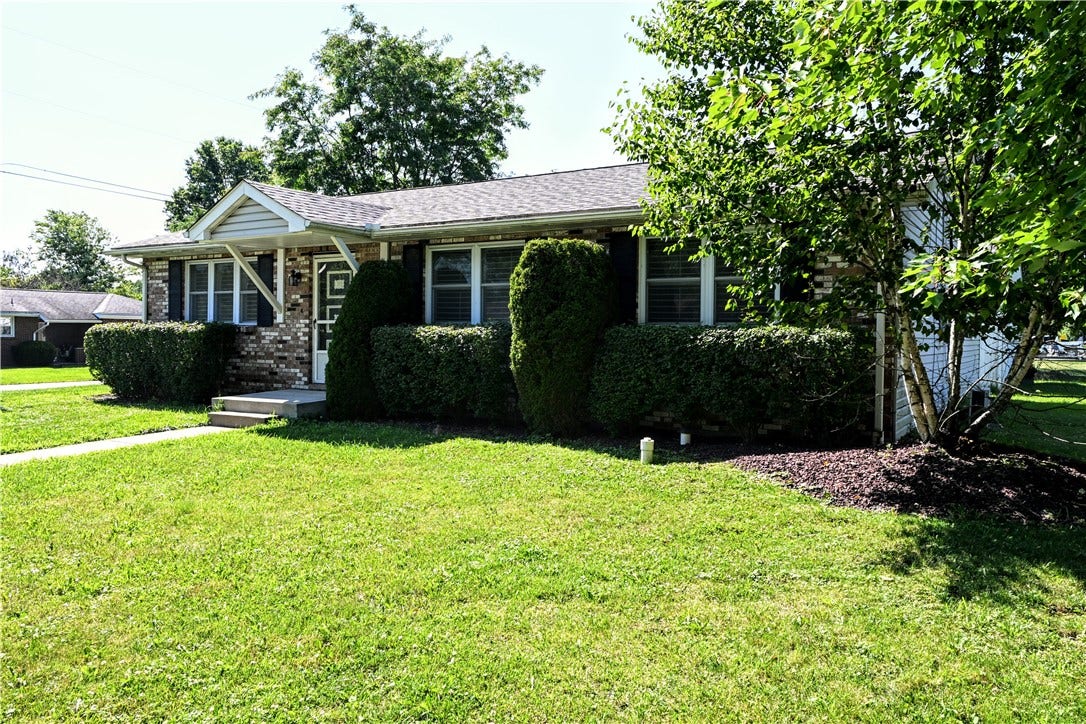 217 Vernon Ave, Belle Vernon, PA 15012