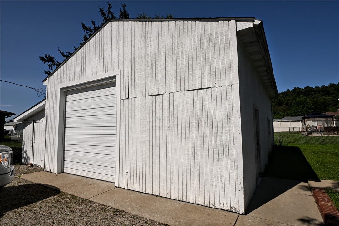 217 Vernon Ave, Belle Vernon, PA 15012