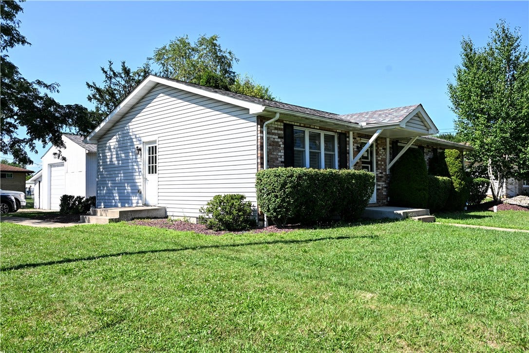217 Vernon Ave, Belle Vernon, PA 15012