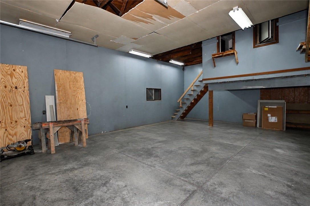 217 Vernon Ave, Belle Vernon, PA 15012