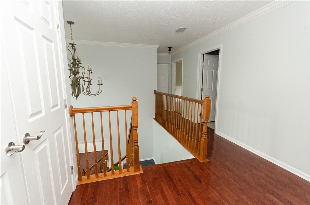 175 Valley View Dr, Belle Vernon, PA 15012