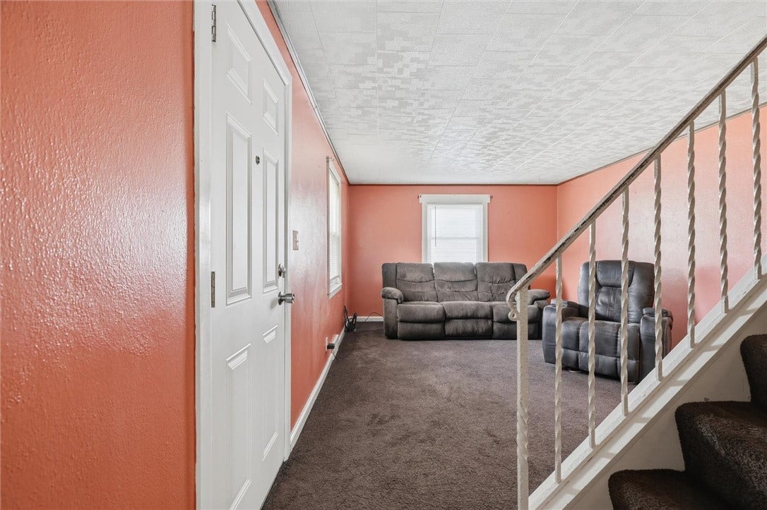 207 Westwood Ave, Masontown, PA 15461