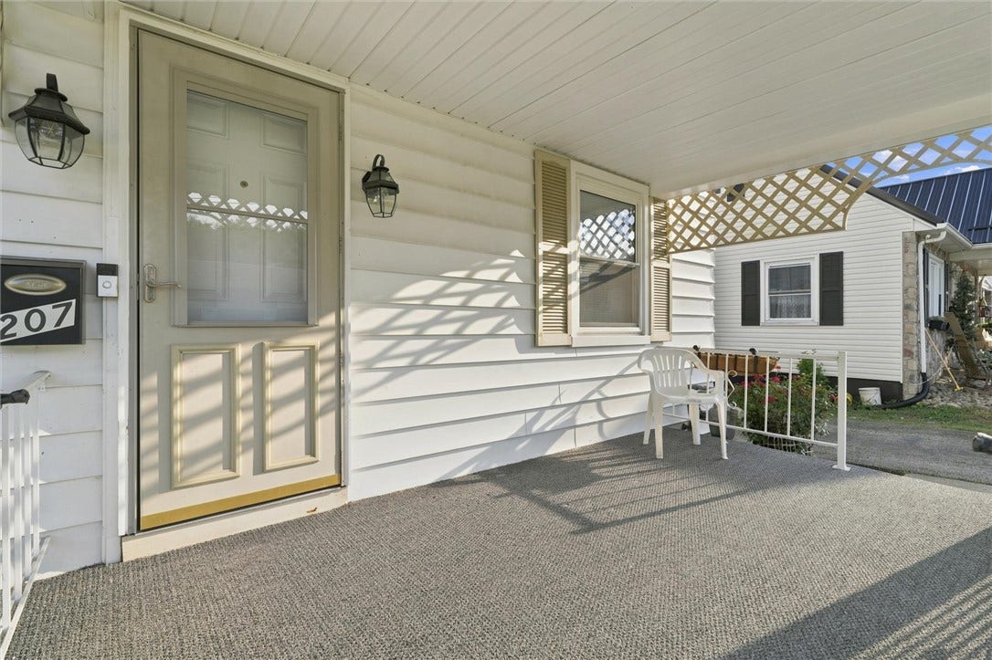 207 Westwood Ave, Masontown, PA 15461