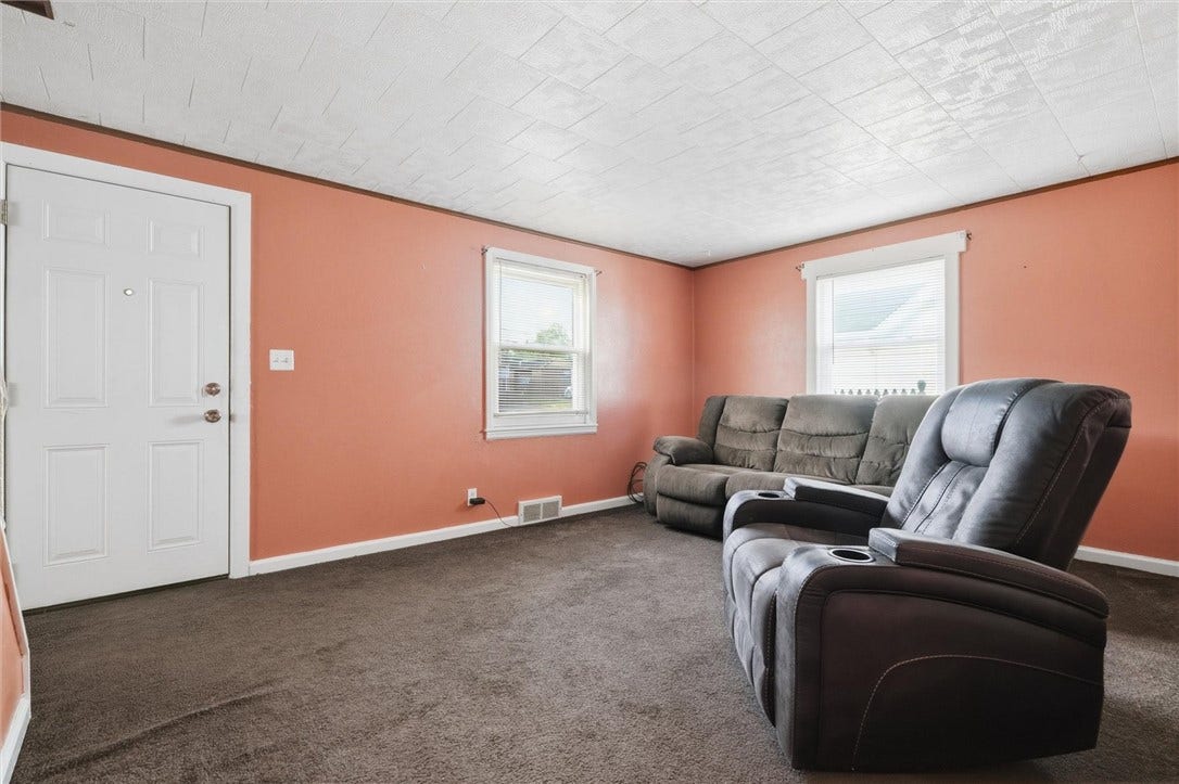 207 Westwood Ave, Masontown, PA 15461