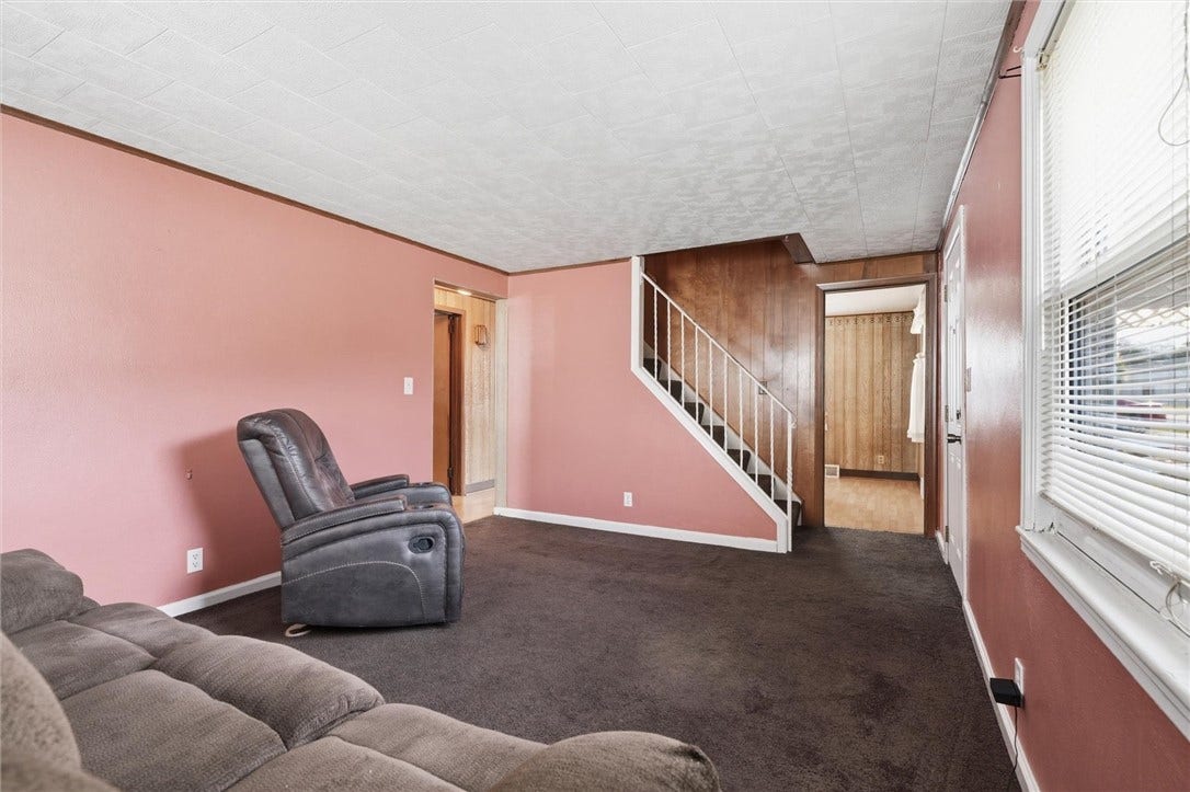 207 Westwood Ave, Masontown, PA 15461