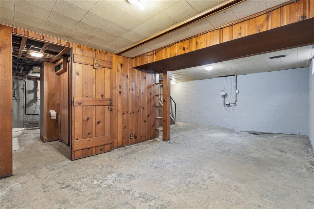 207 Westwood Ave, Masontown, PA 15461