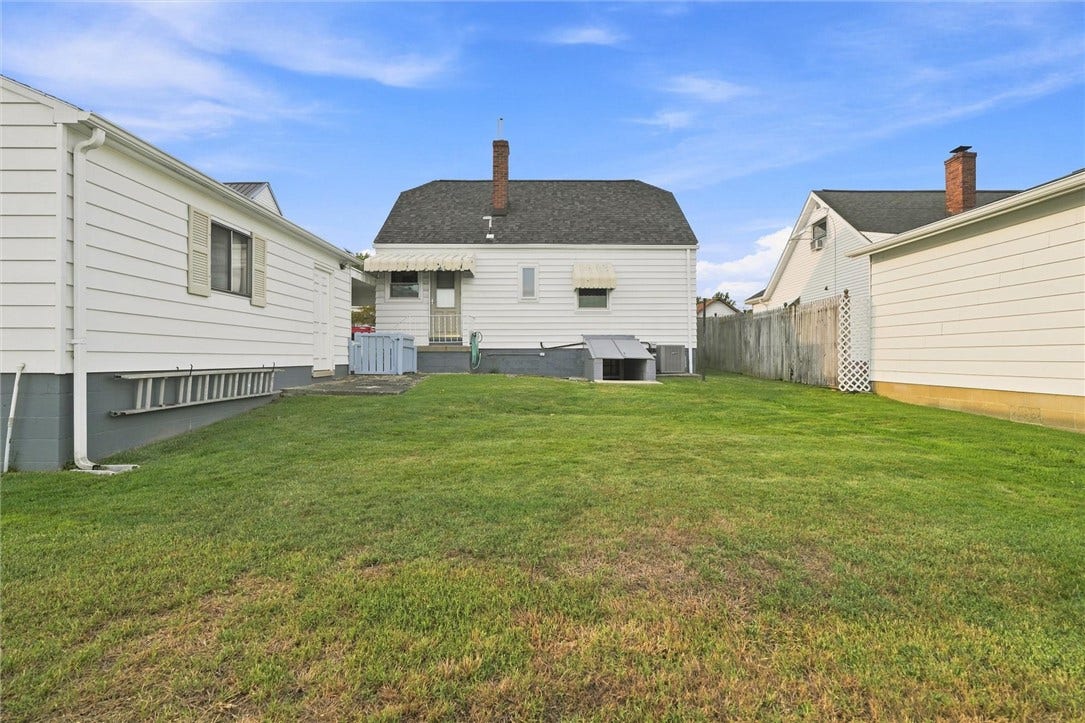 207 Westwood Ave, Masontown, PA 15461