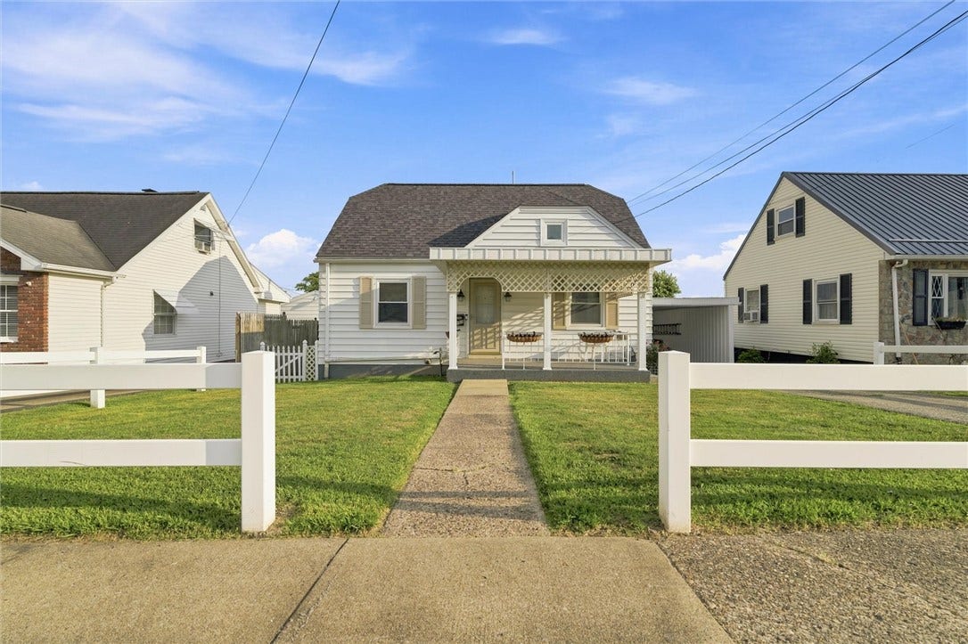 207 Westwood Ave, Masontown, PA 15461