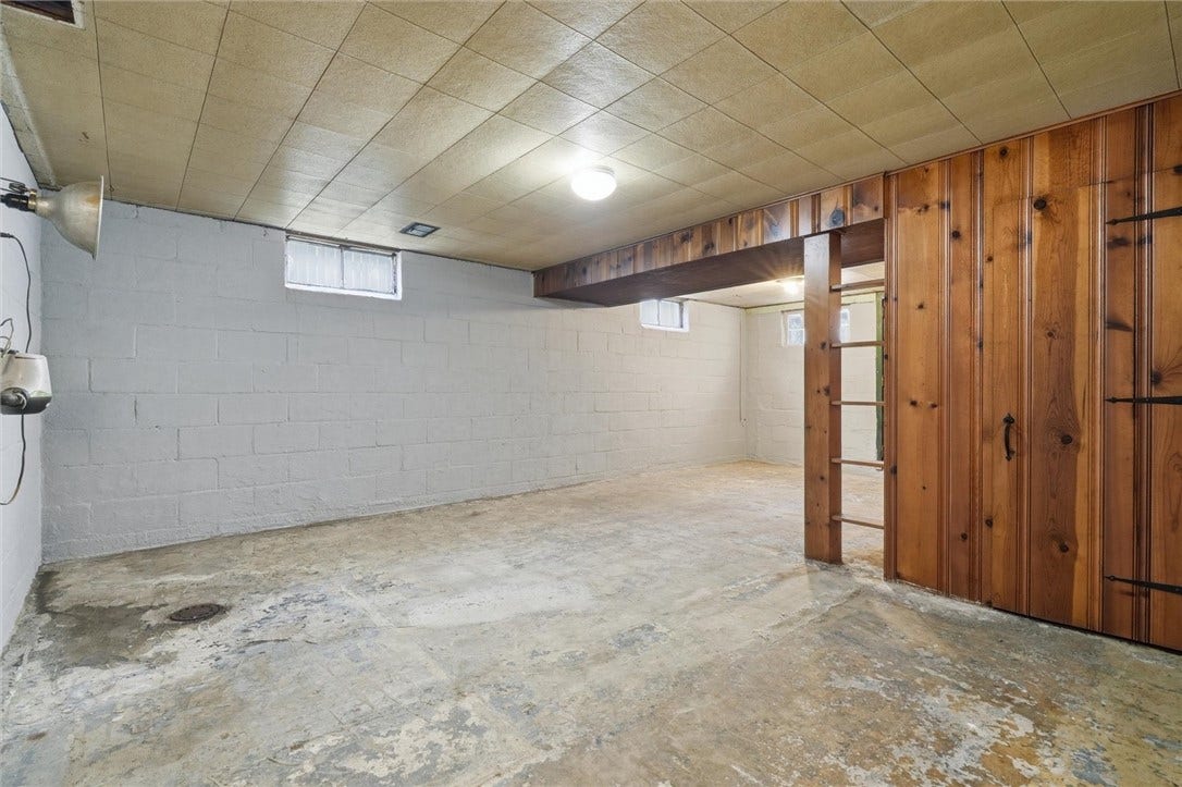 207 Westwood Ave, Masontown, PA 15461