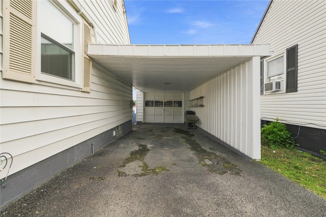 207 Westwood Ave, Masontown, PA 15461