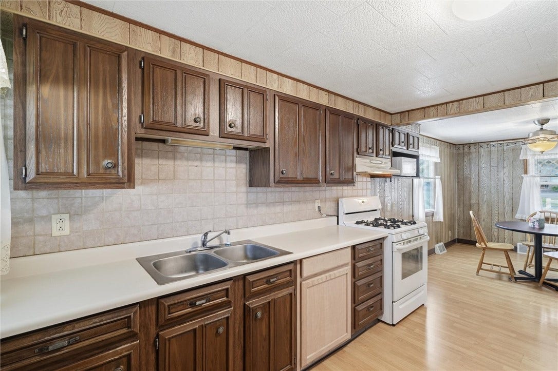 207 Westwood Ave, Masontown, PA 15461
