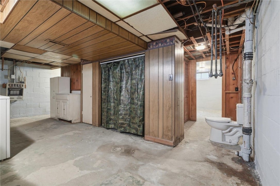 207 Westwood Ave, Masontown, PA 15461