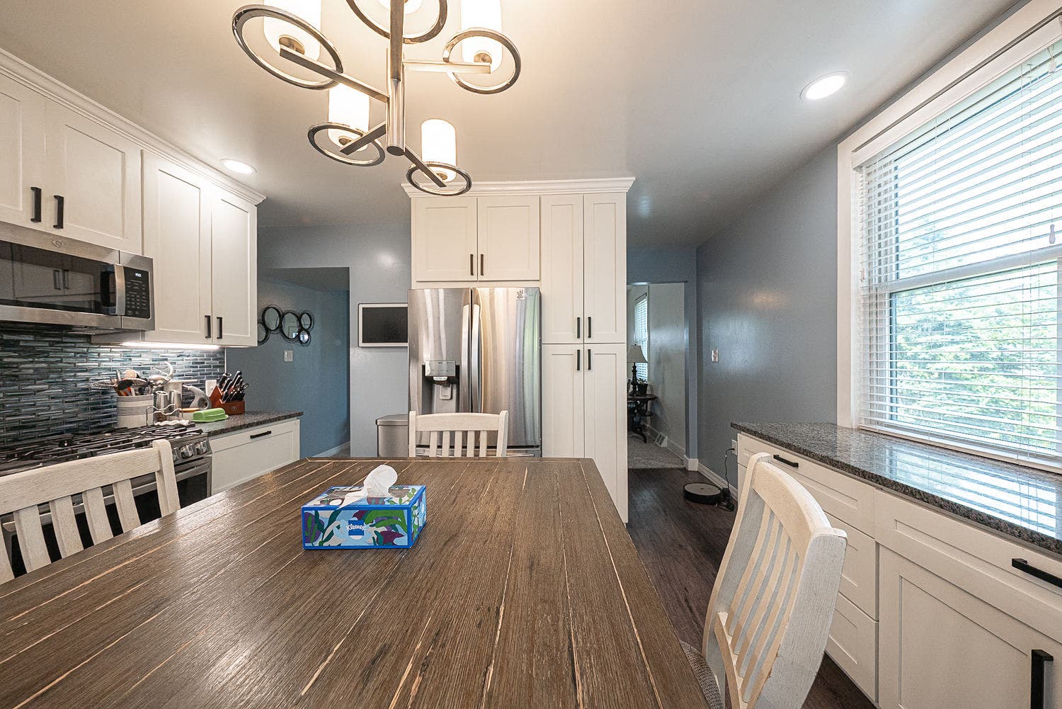 952 Herron Avenue, Pittsburgh, PA 15219 Updated kitchen with a huge dining room table and chairs!