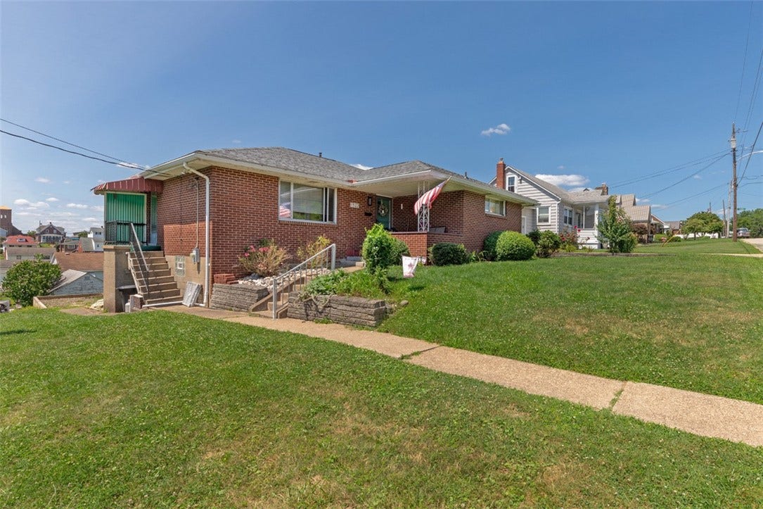 1522 Oak St, Greensburg, PA 15601