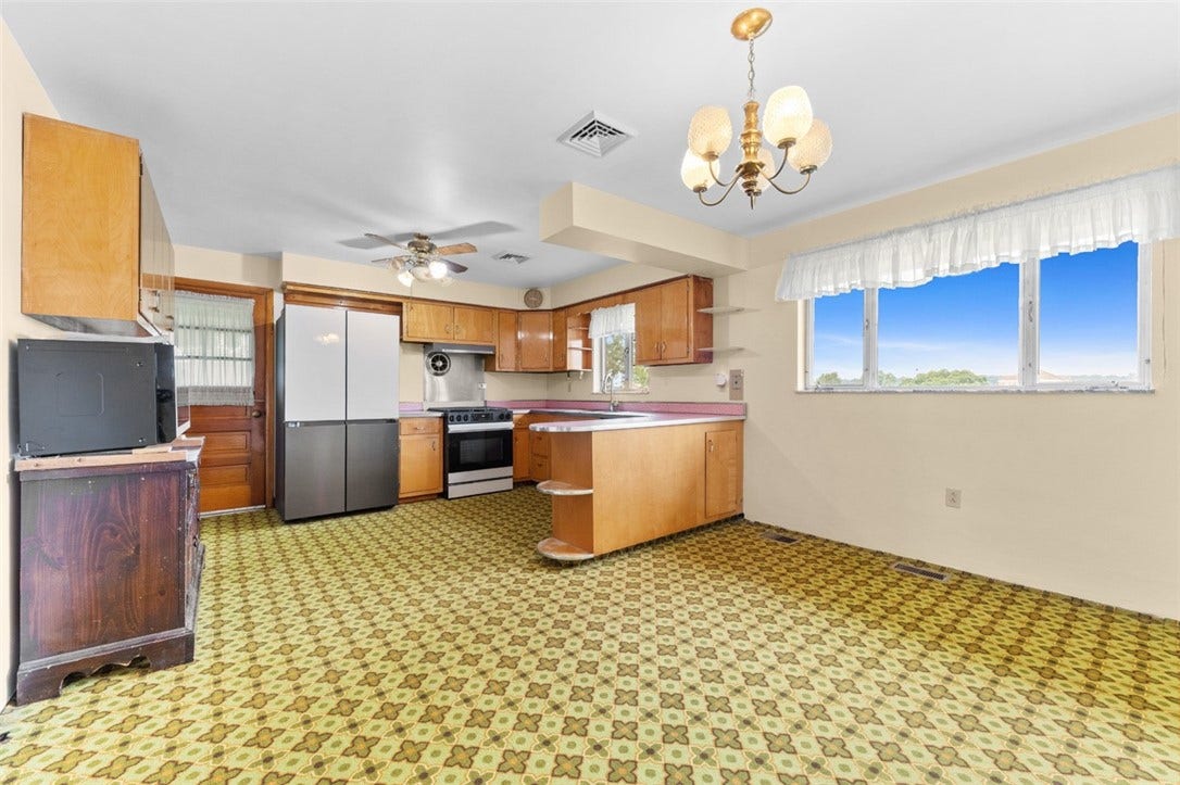 1522 Oak St, Greensburg, PA 15601