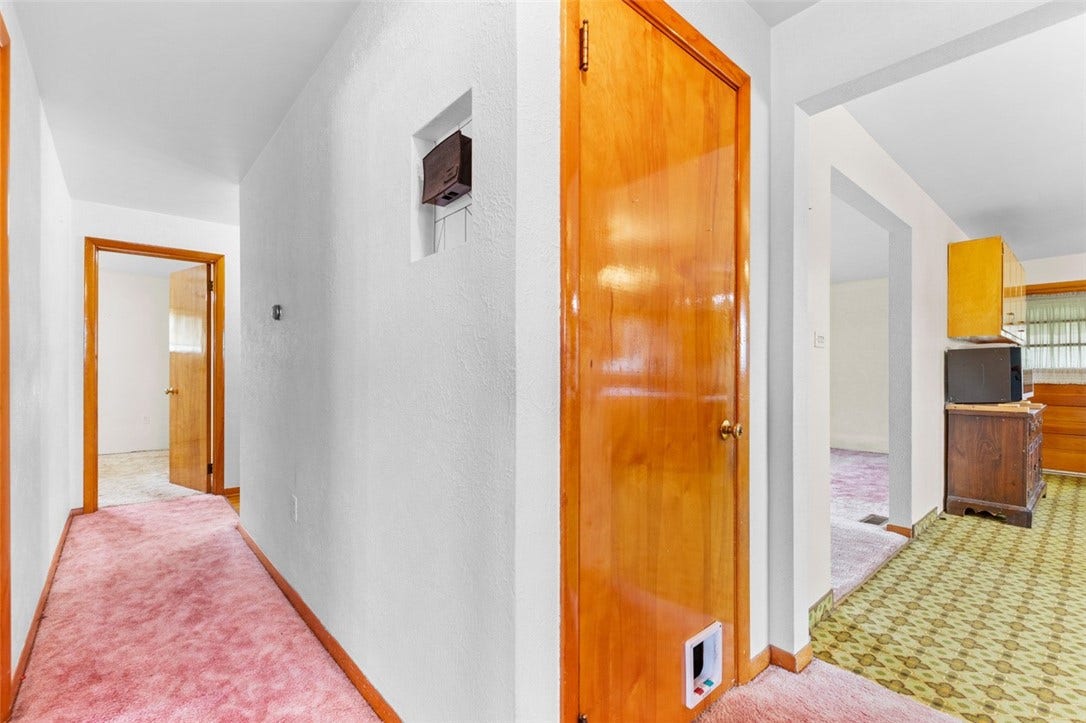 1522 Oak St, Greensburg, PA 15601