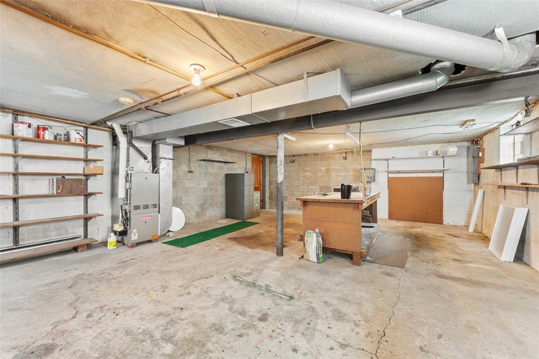 1522 Oak St, Greensburg, PA 15601