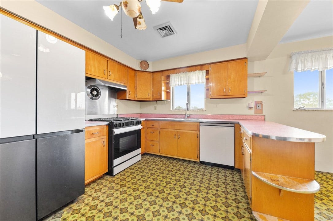 1522 Oak St, Greensburg, PA 15601
