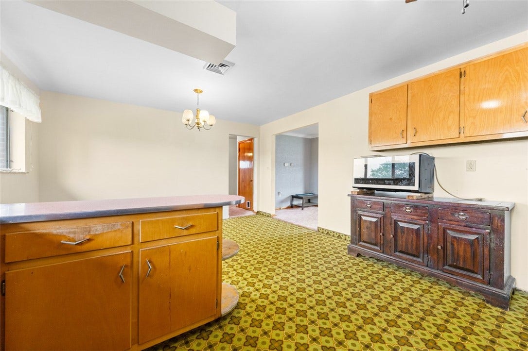 1522 Oak St, Greensburg, PA 15601