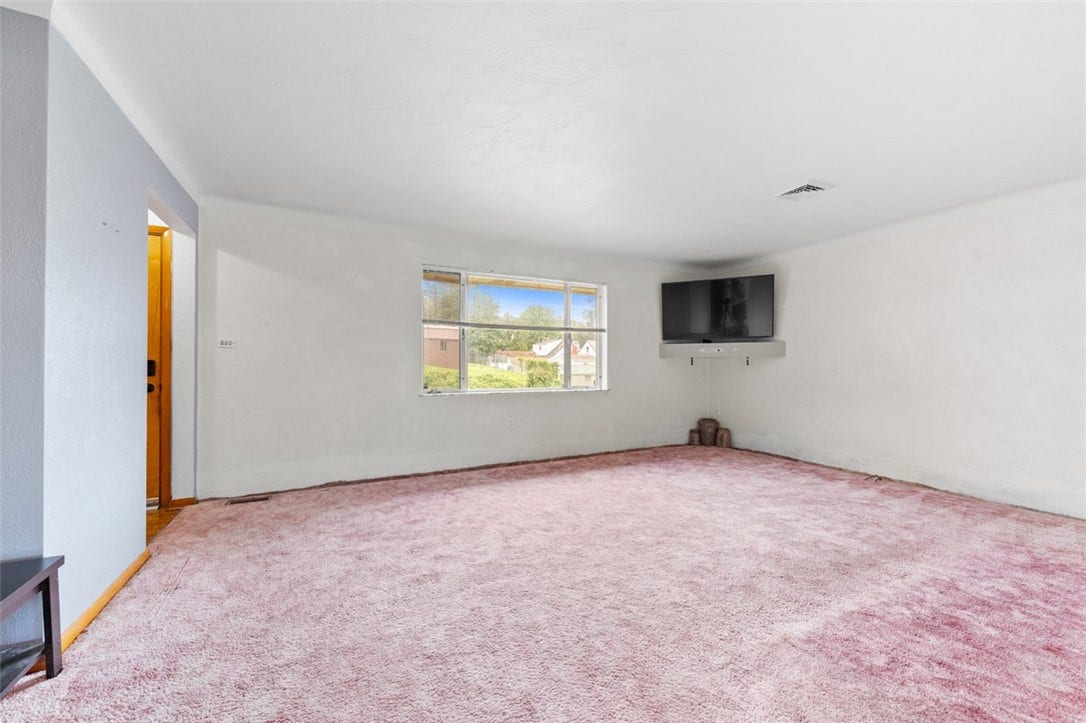 1522 Oak St, Greensburg, PA 15601