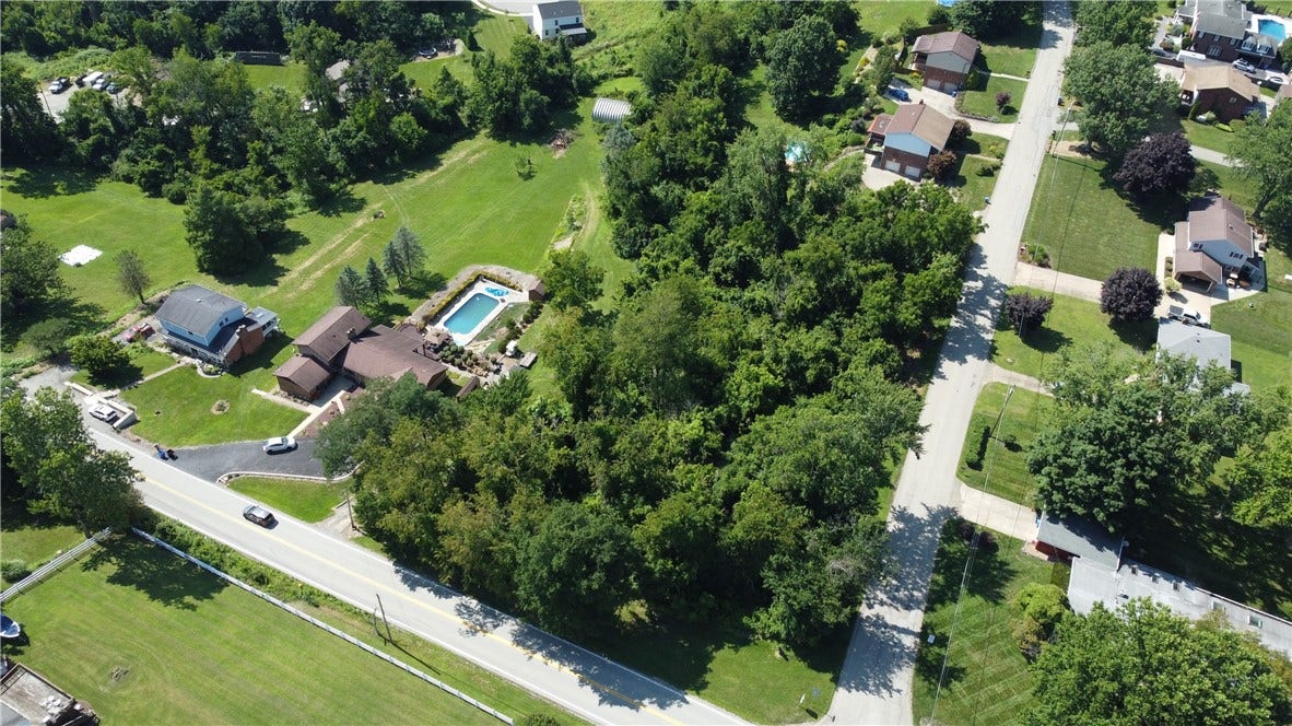 Barnes Lake /Farview Drive, North Huntingdon, PA 15642