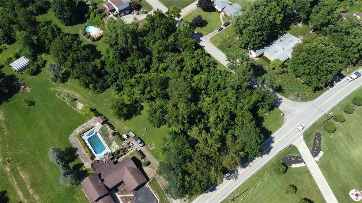 Barnes Lake /Farview Drive, North Huntingdon, PA 15642