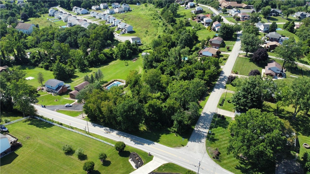 Barnes Lake /Farview Drive, North Huntingdon, PA 15642