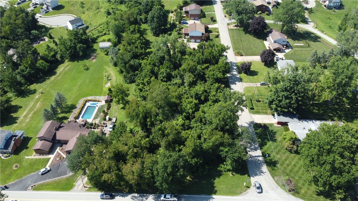 Barnes Lake /Farview Drive, North Huntingdon, PA 15642